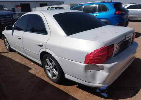 2001 Lincoln Ls V8 Auto z USA, uszkodzony, nr VIN 1LNHM87A41Y605030